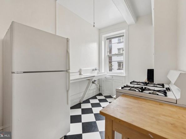 1725 17TH Street NW 102, Washington DC 20009