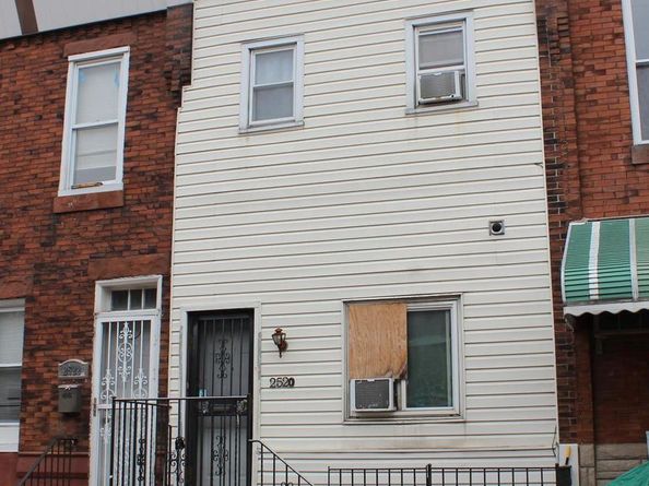 2520 S Fairhill Street, Philadelphia PA 19148