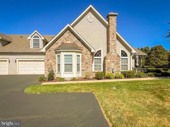 141 Shady Brook Drive 107, Langhorne PA 19047