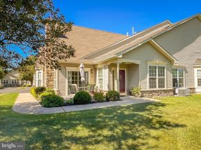 141 Shady Brook Drive 107, Langhorne PA 19047
