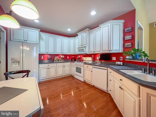 141 Shady Brook Drive 107, Langhorne PA 19047