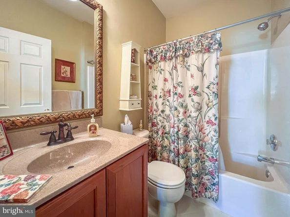 141 Shady Brook Drive 107, Langhorne PA 19047
