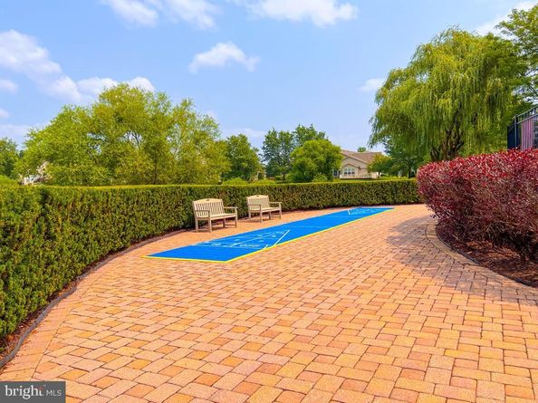 141 Shady Brook Drive 107, Langhorne PA 19047