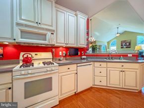 141 Shady Brook Drive 107, Langhorne PA 19047