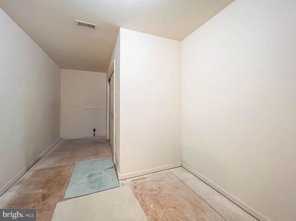 141 Shady Brook Drive 107, Langhorne PA 19047
