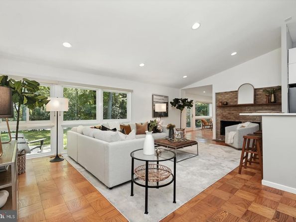 8216 Fenway Road, Bethesda MD 20817