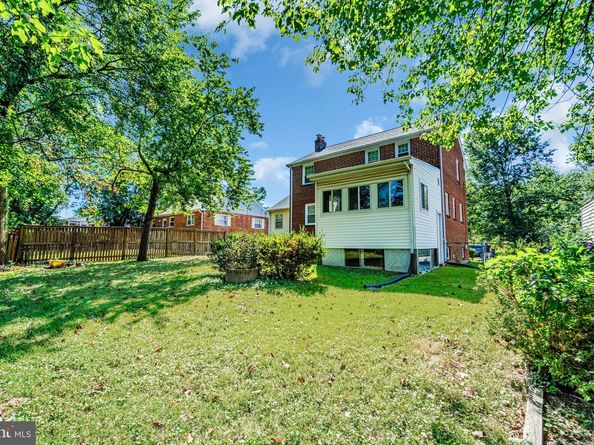 5943 2nd Street S, Arlington VA 22204