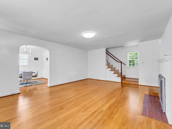 5943 2nd Street S, Arlington VA 22204