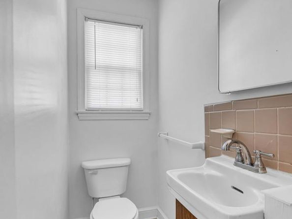 5943 2nd Street S, Arlington VA 22204