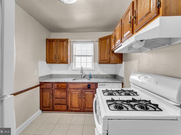 5943 2nd Street S, Arlington VA 22204
