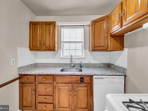 5943 2nd Street S, Arlington VA 22204