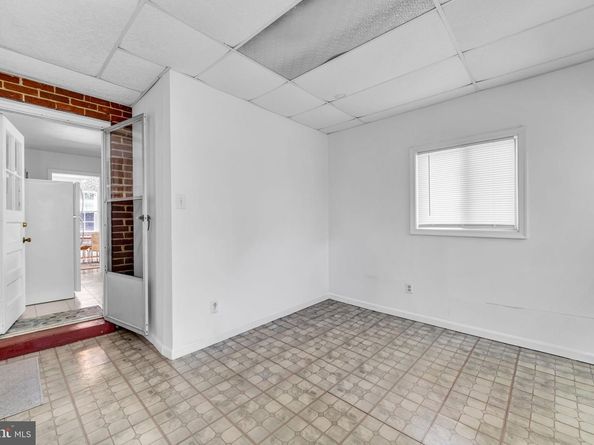 5943 2nd Street S, Arlington VA 22204