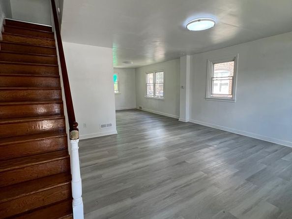 1104 Fanshawe Street, Philadelphia PA 19111