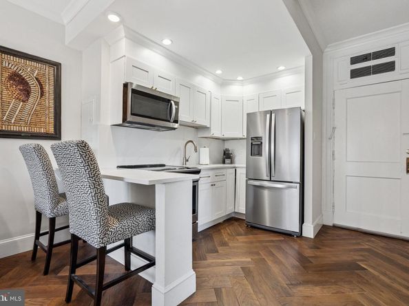 1324 Locust Street 1025, Philadelphia PA 19107
