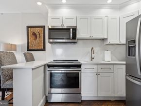 1324 Locust Street 1025, Philadelphia PA 19107