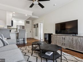 1324 Locust Street 1025, Philadelphia PA 19107