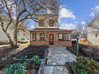 4052 Center Avenue