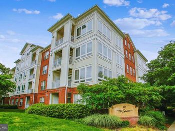 801 S Greenbrier Street