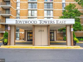 2311 Pimmit Drive 701, Falls Church VA 22043