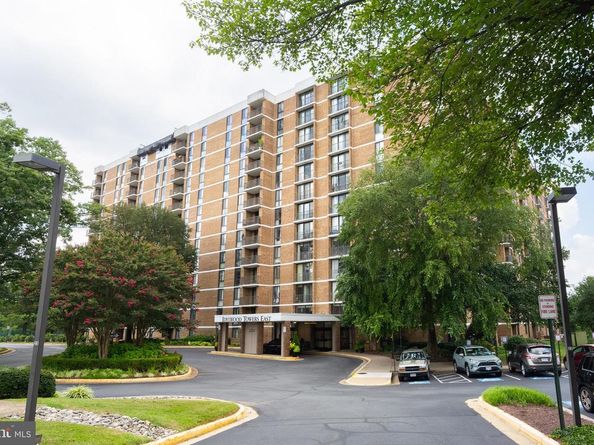 2311 Pimmit Drive 701, Falls Church VA 22043