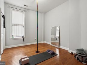 1900 W Diamond Street, Philadelphia PA 19121