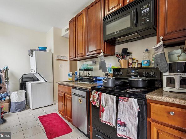 1900 W Diamond Street, Philadelphia PA 19121