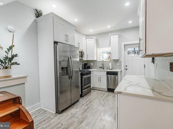 2504 S American Street, Philadelphia PA 19148