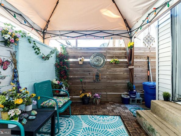 2504 S American Street, Philadelphia PA 19148
