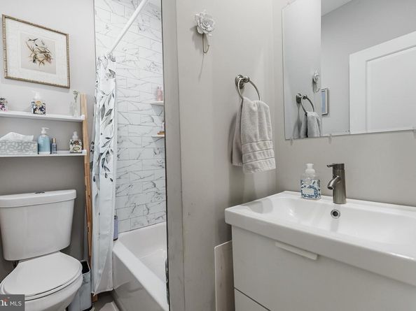 2504 S American Street, Philadelphia PA 19148