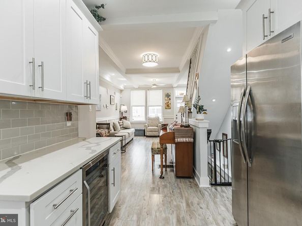 2504 S American Street, Philadelphia PA 19148