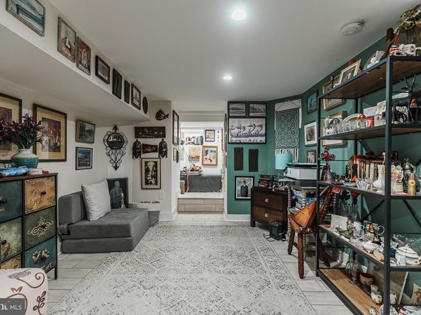 2504 S American Street, Philadelphia PA 19148