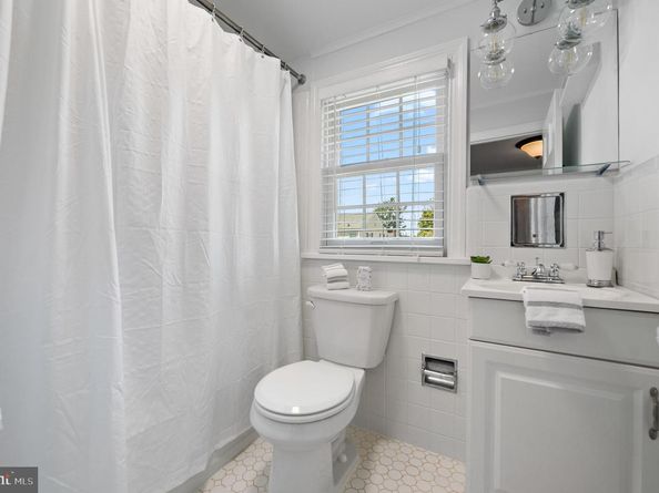 12 Lowrys Lane, Bryn Mawr PA 19010