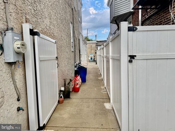 1953 Wakeling Street, Philadelphia PA 19124