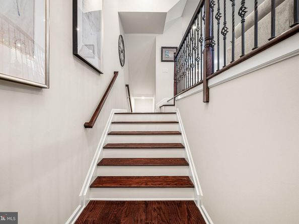 464 Rowan Street, Warminster PA 18974