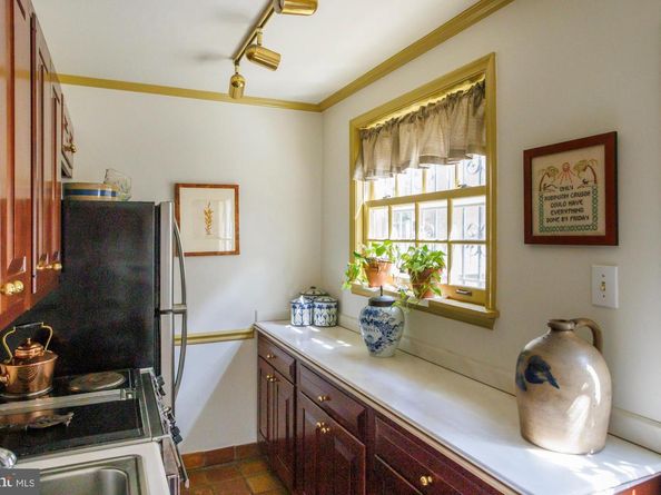 1230 Waverly Walk, Philadelphia PA 19147