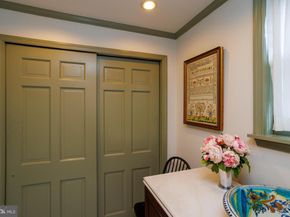 1230 Waverly Walk, Philadelphia PA 19147