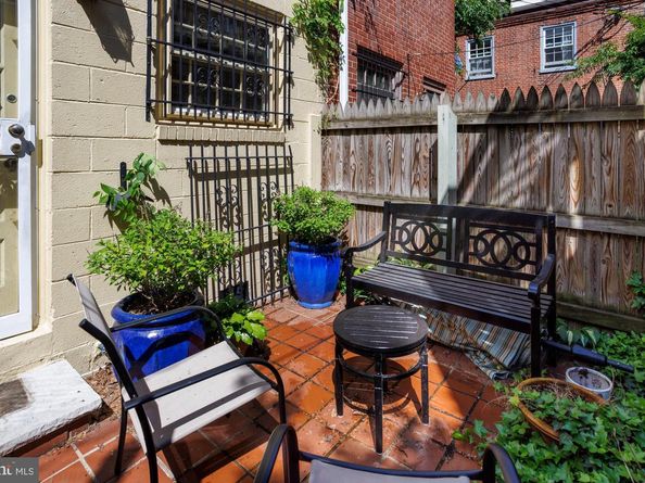 1230 Waverly Walk, Philadelphia PA 19147