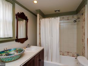 1230 Waverly Walk, Philadelphia PA 19147