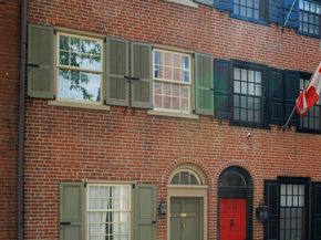 1230 Waverly Walk, Philadelphia PA 19147