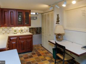 1230 Waverly Walk, Philadelphia PA 19147