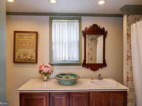1230 Waverly Walk, Philadelphia PA 19147