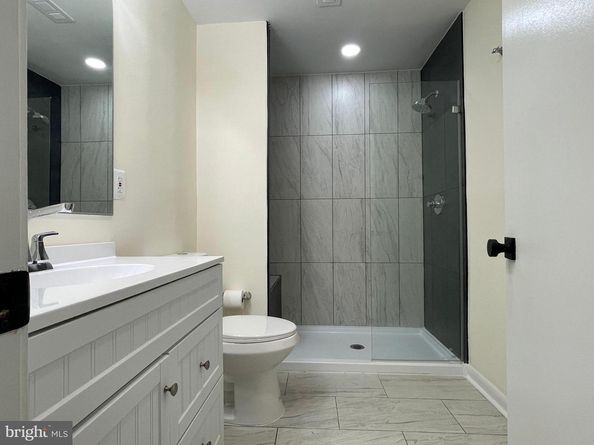 5236 Pooks Hill Road D23, Bethesda MD 20814