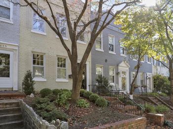 2031 37TH Street NW