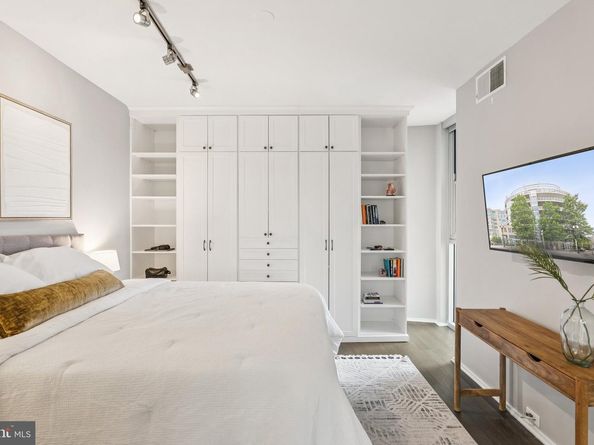 3409 Wilson Boulevard 611, Arlington VA 22201