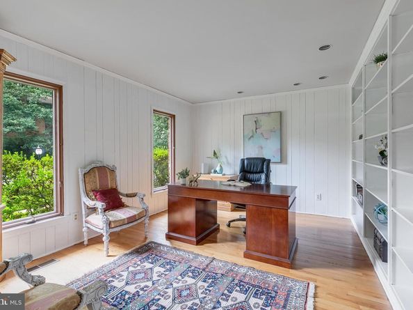 4054 41st Street, Mclean VA 22101