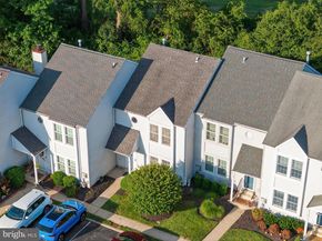 10 Maple Drive, Conshohocken PA 19428