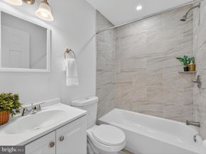 10 Maple Drive, Conshohocken PA 19428