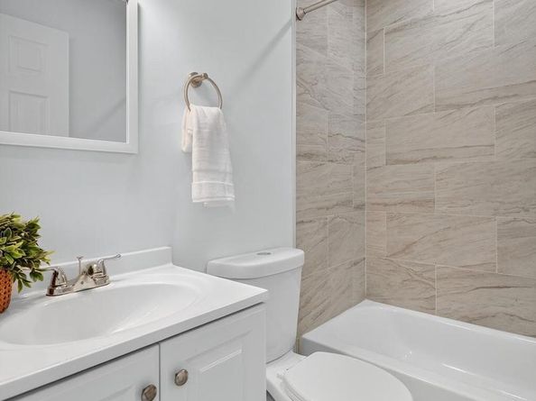 10 Maple Drive, Conshohocken PA 19428
