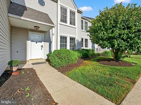 10 Maple Drive, Conshohocken PA 19428