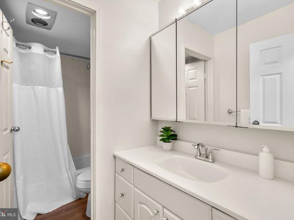 1318 22nd Street NW 101, Washington DC 20037
